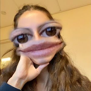 Meet your Posher, Laura